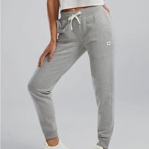 TYR women’s light grey sweatpants NWT